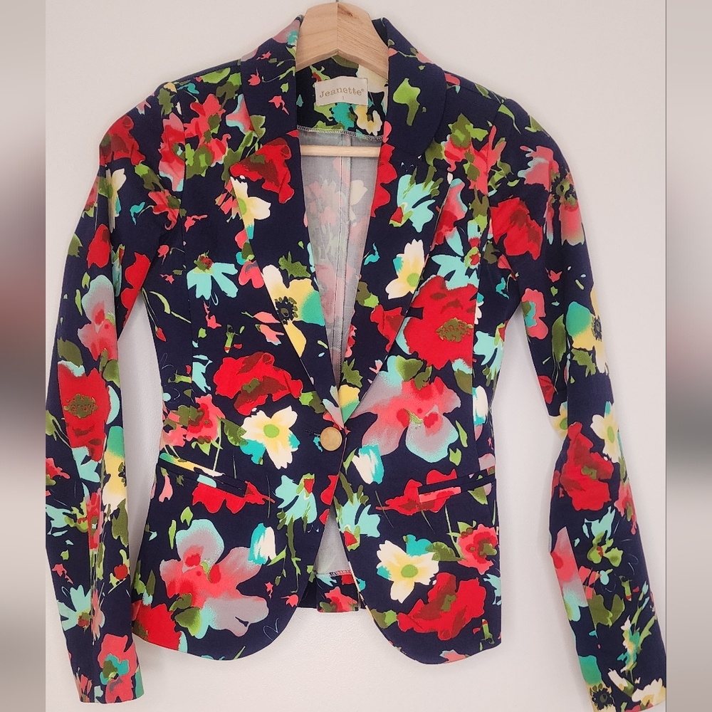 Floral Women's Blazer - Multicolor. Perfect Condition 👌. Stylish